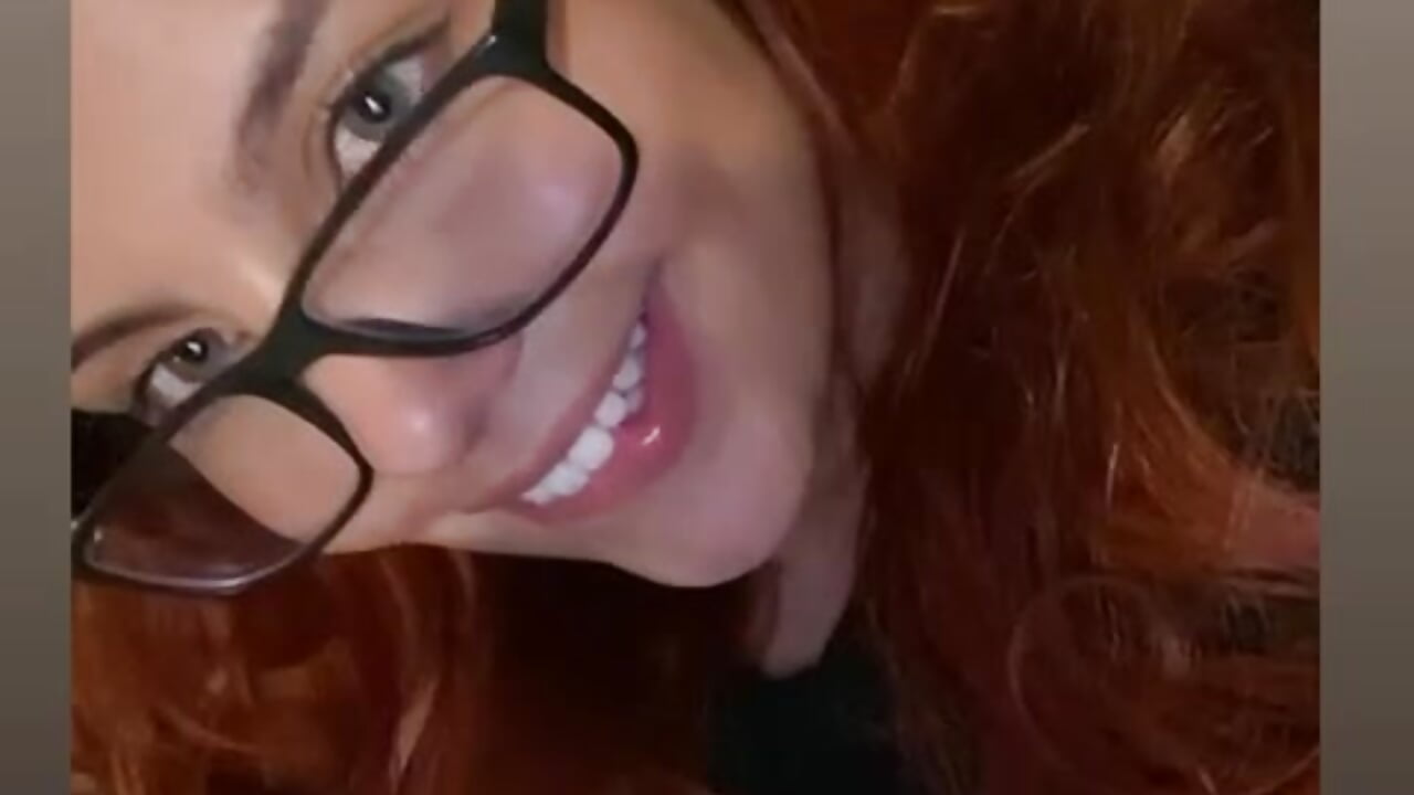How do my glasses fit? Do I look like a sensible girl? - Video von Fieryfenixx Cam-Model