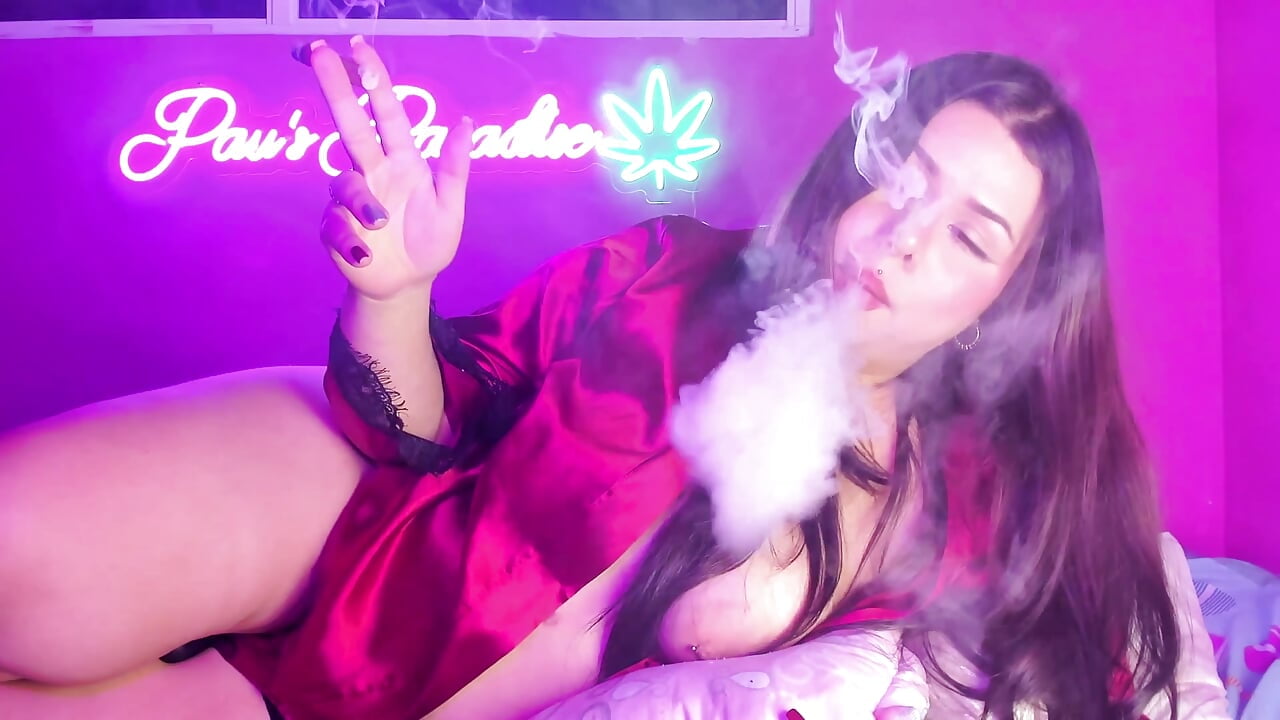 aura– BlazedPauX kameramodell videója