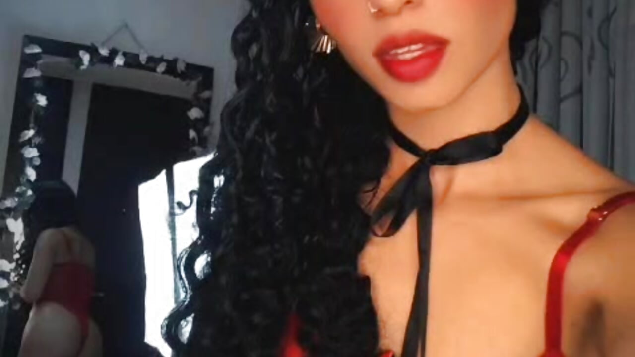 🎁😈🤤 - video by Charlotteblair cam model