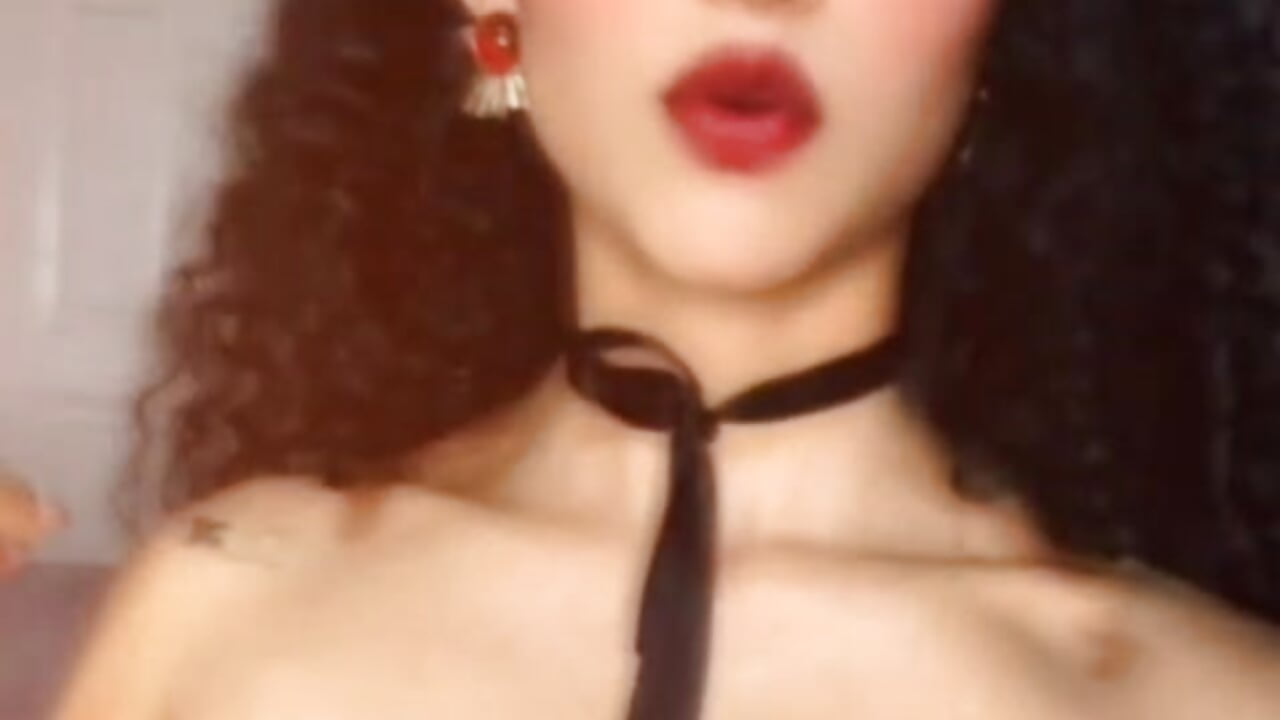 😘 - video by Charlotteblair cam model