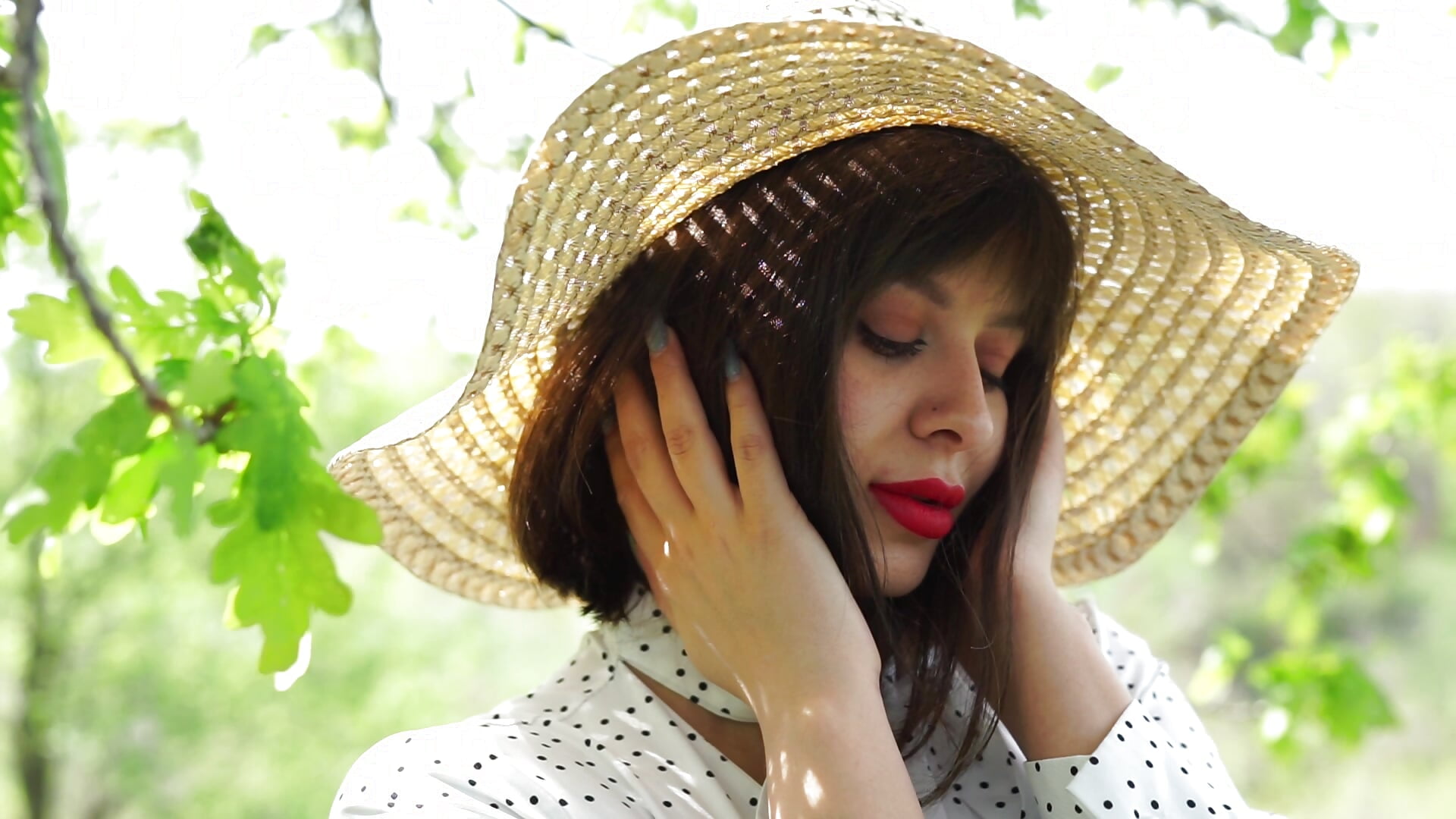 That cute white dress - video av NicoleMun cam-modell