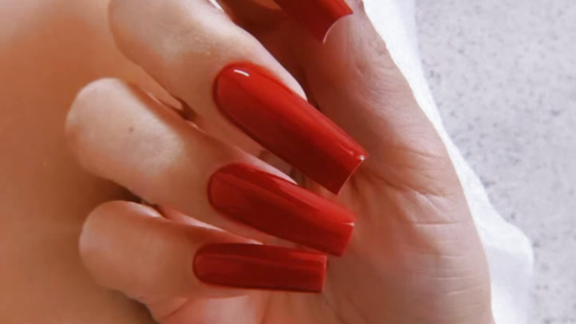 red nails - video av NicoleMun cam-modell