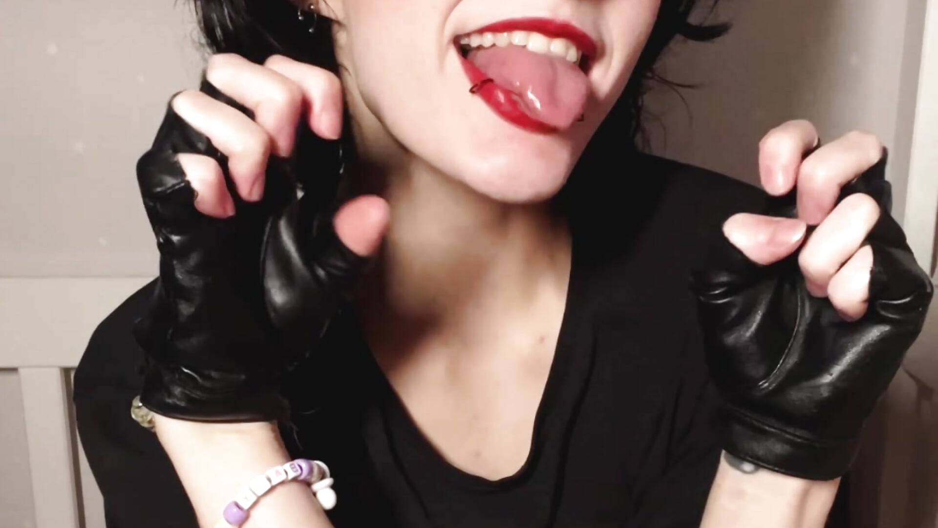 Ahegao :3 - video by Alice_Succuby cam model