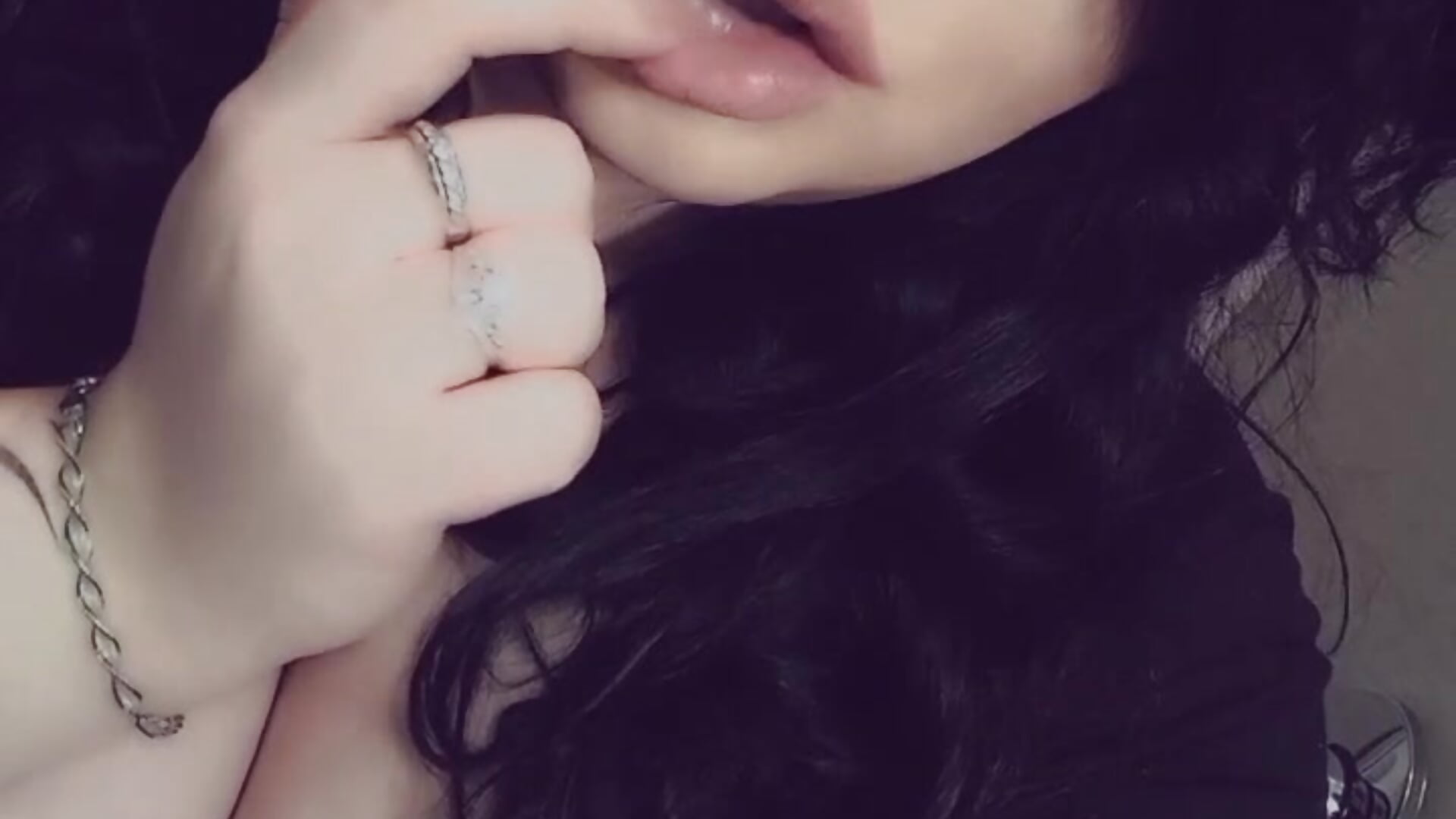 welcome - video by EllyBailey cam model