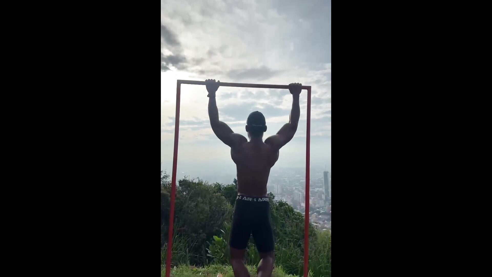 🔥COME ON, I WANT SOME WEIGHT ON ME 🔥 – video modela na kameri Ganiimedes