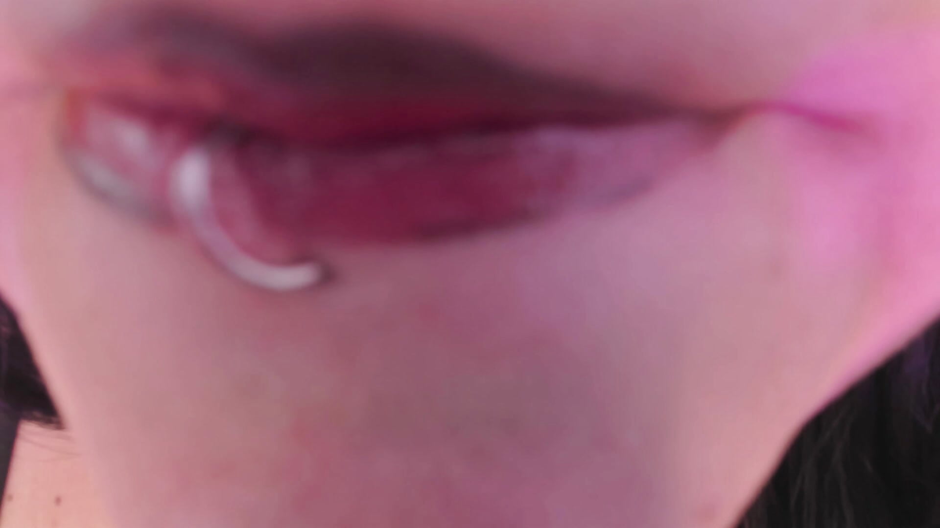 smoke in 4k 🥺 - video by Samanta_Bigboos cam model