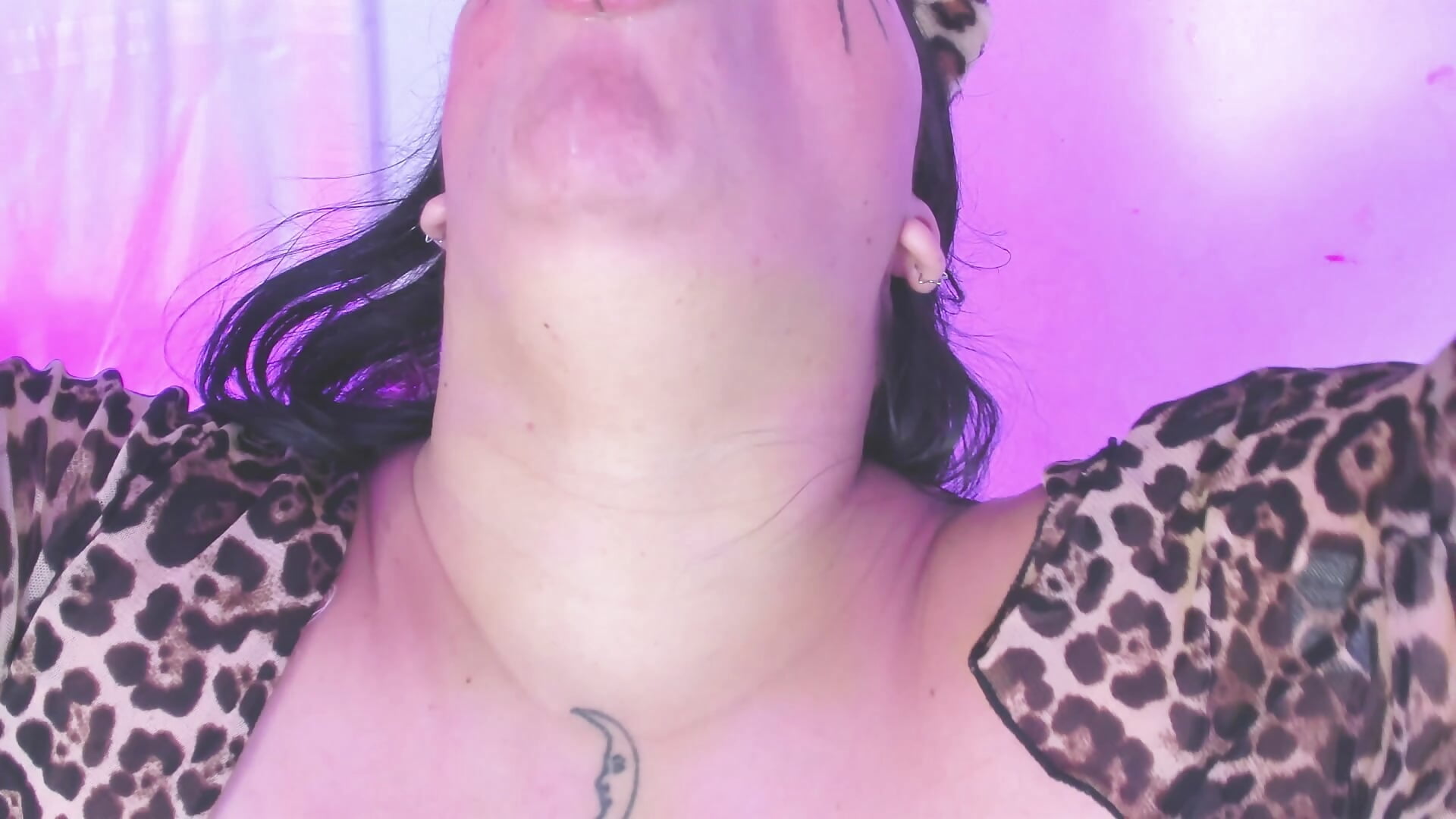 Do you think this little slut deserves your cum? - video by Samanta_Bigboos cam model