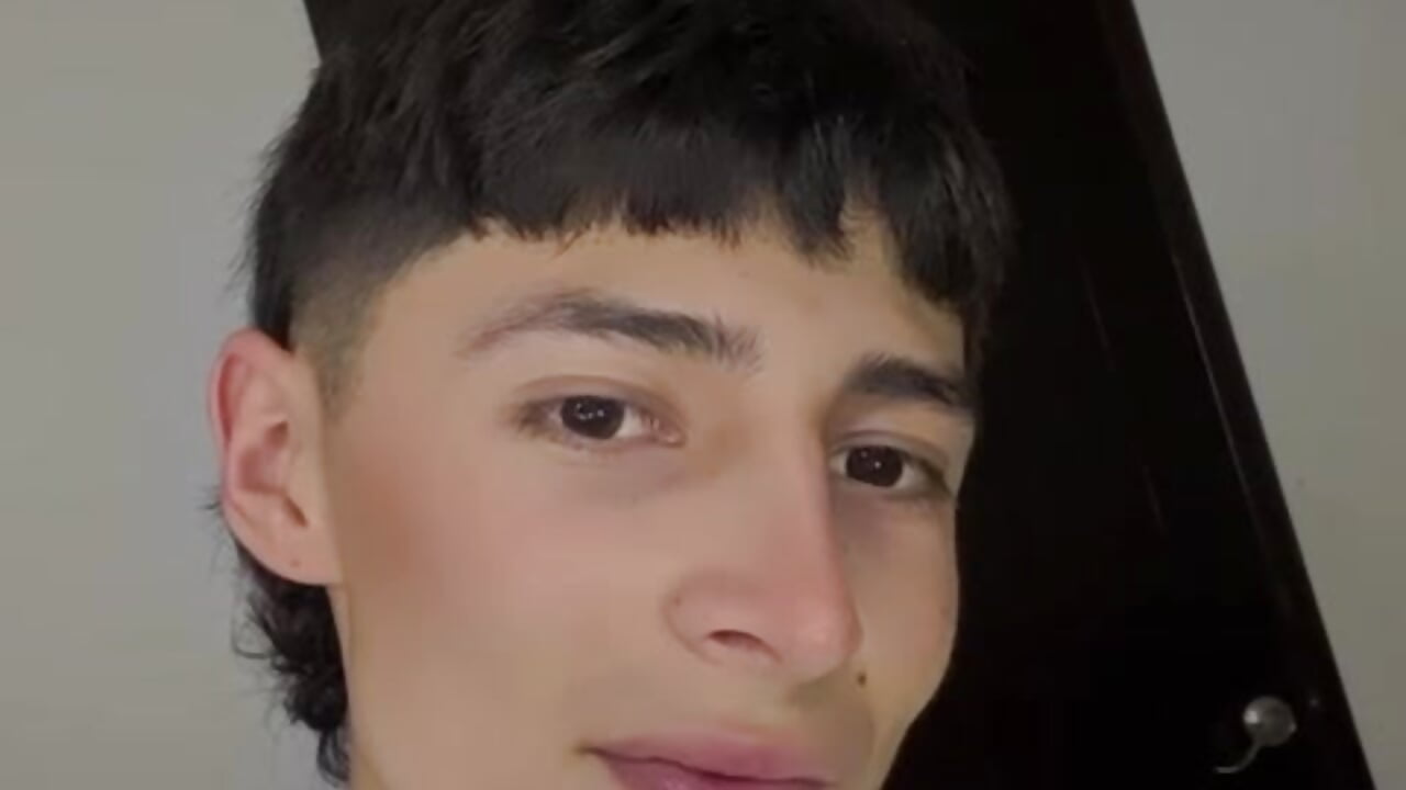 a real man - video by Adam_Clay21 cam model