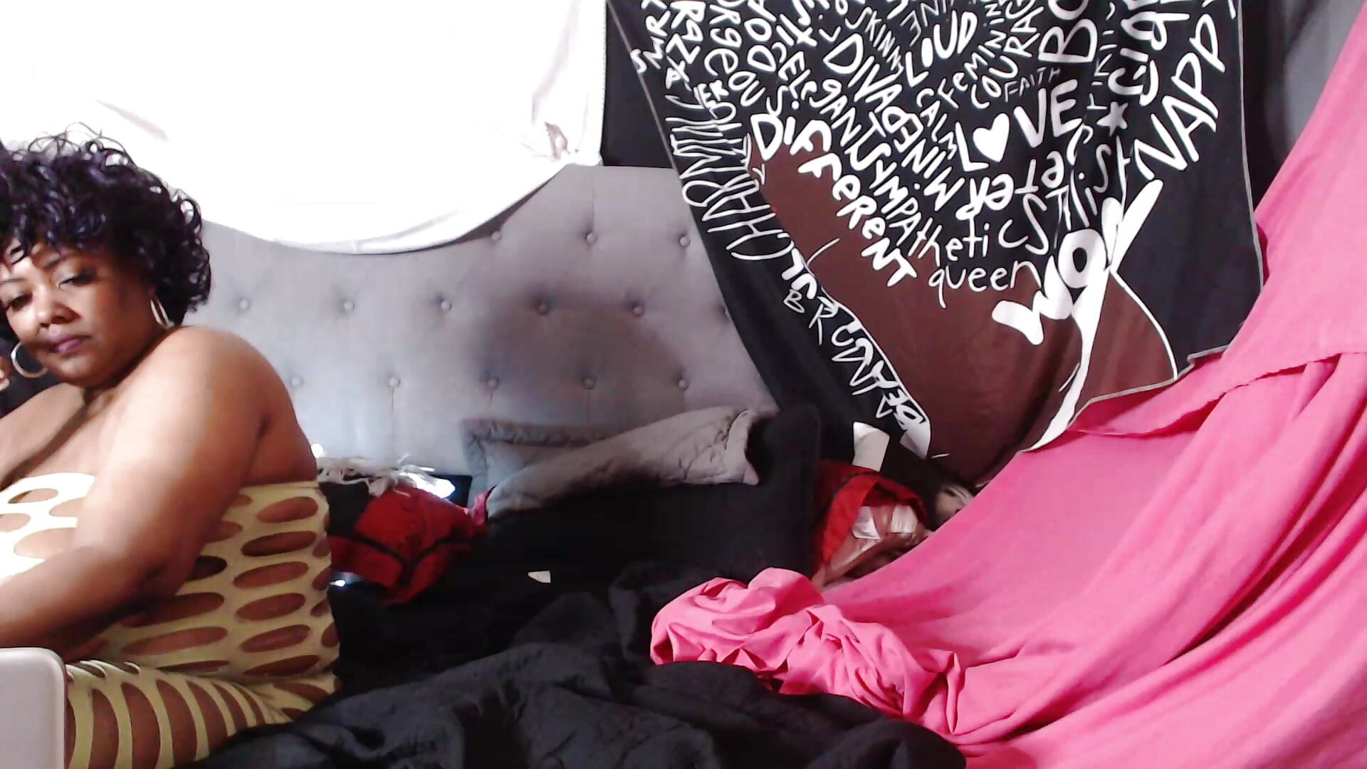 Snipet of smoking - vídeo de msyvette1970@xh modelo de câmara