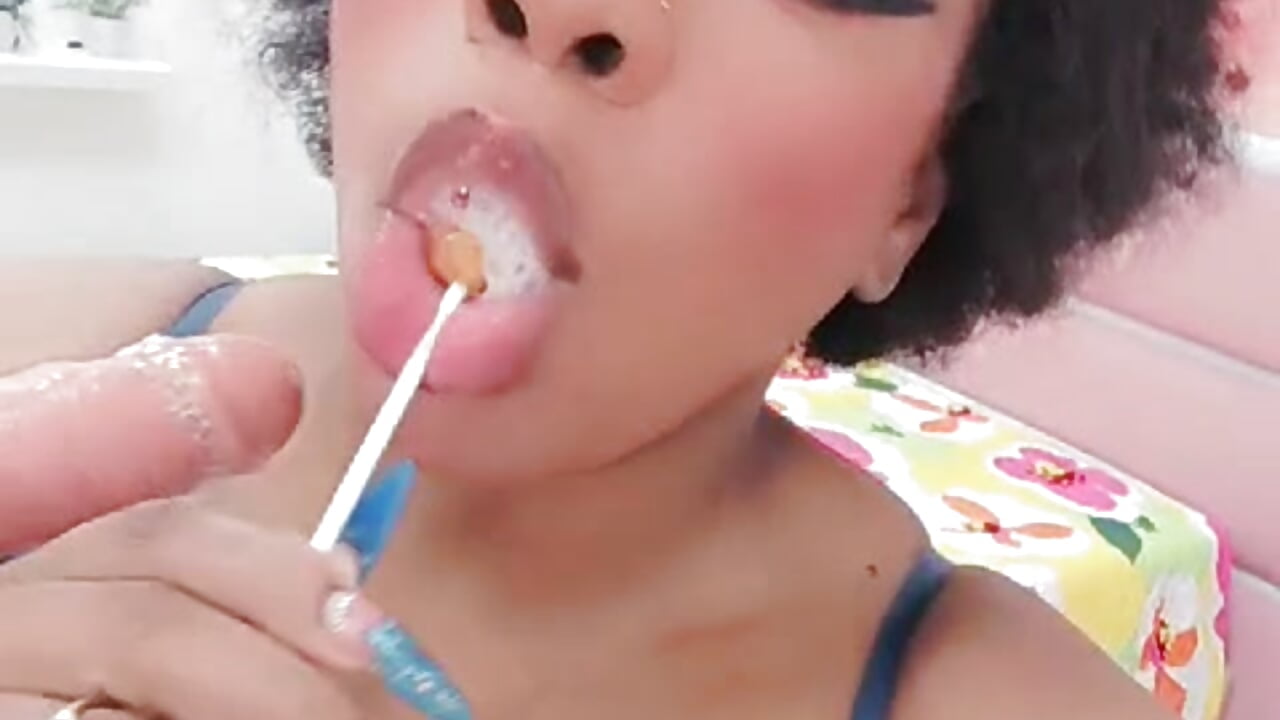 👅🍭🥛