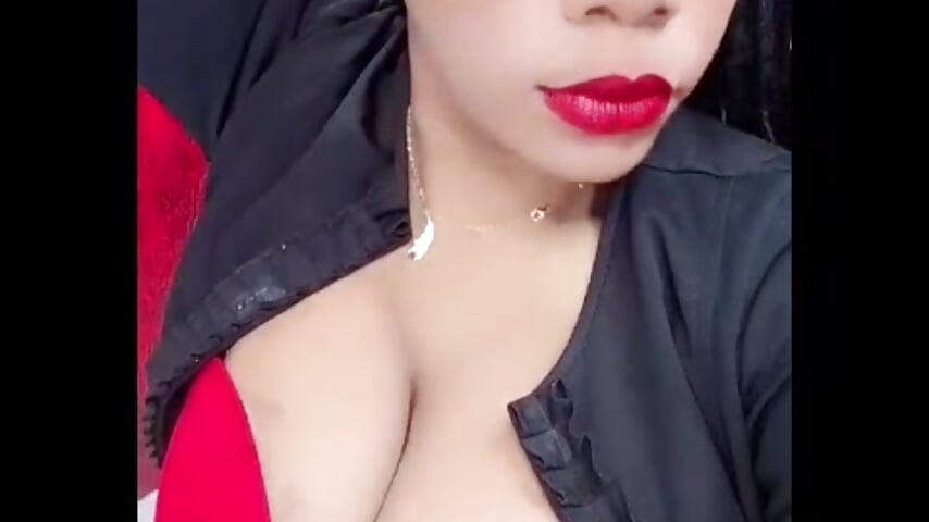 LOVE - video by Idiris_big cam model