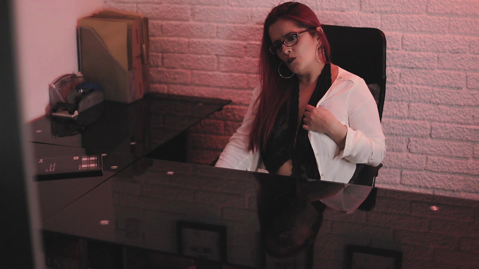 Welcome to my spicy milf life - video by ValeryHart1 cam model