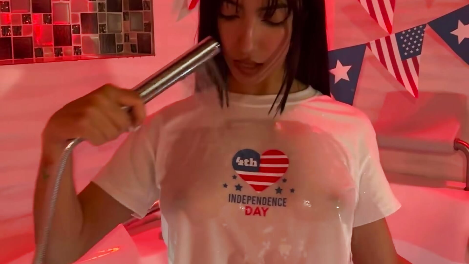 Happy July 4 I wait for you at 4 pm to celebrate 🗽💙🤍❤️ - video by MarianaBranzz cam model
