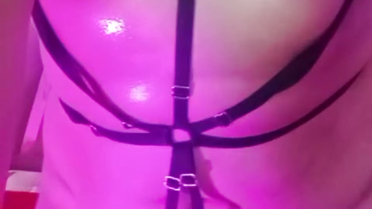 Can i be your naughty slave today daddy? 😏 - video by kinkyhousewifee cam model