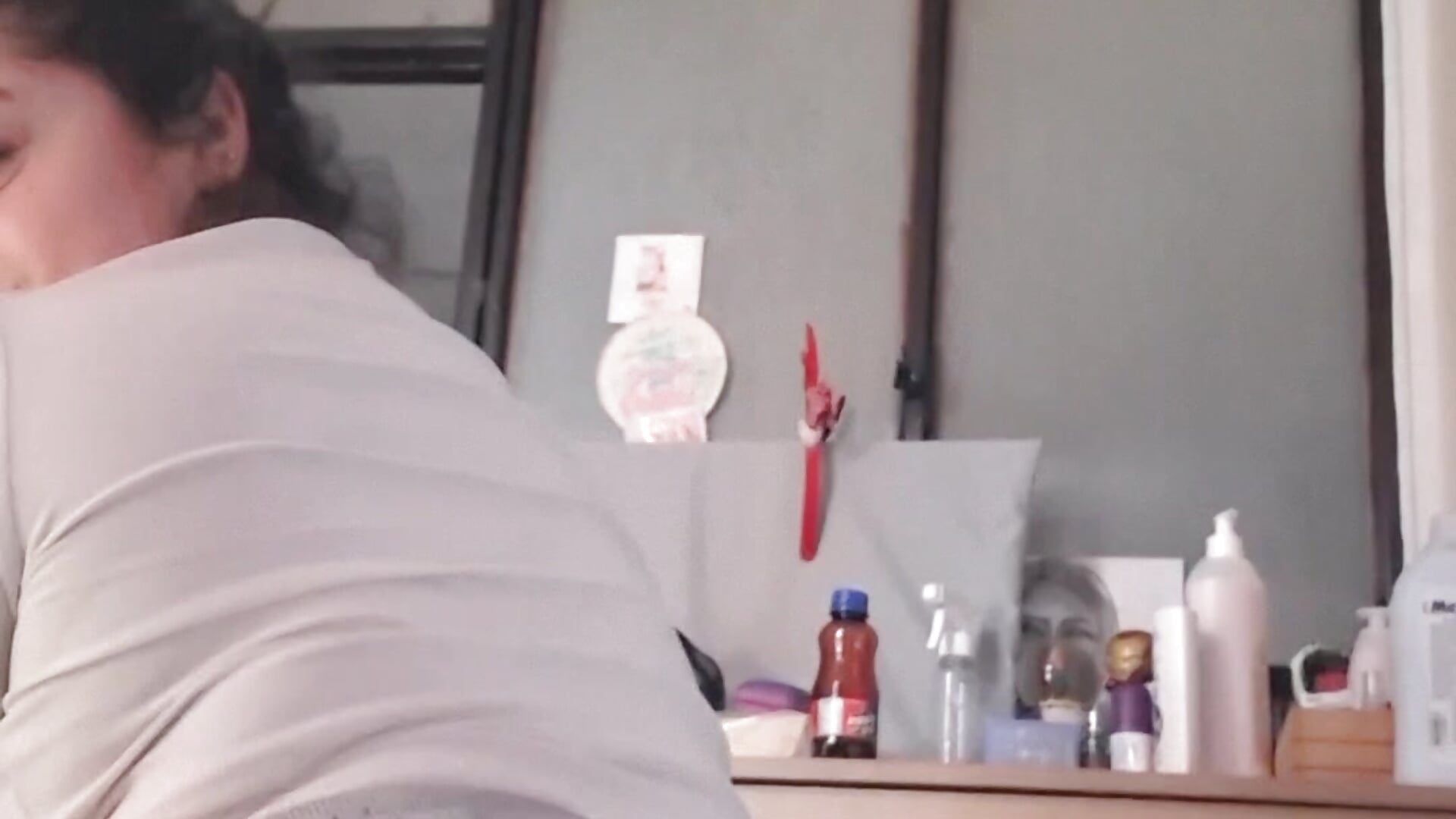 Let your sexy girl bounce on top of your hard cock - video van nahomi_sweett cam-model