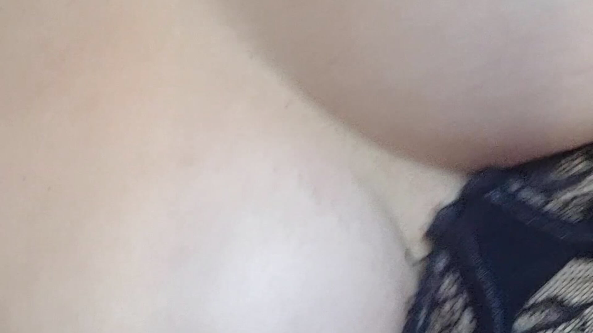 They would look better in your mouth - video oleh model kamera nahomi_sweett