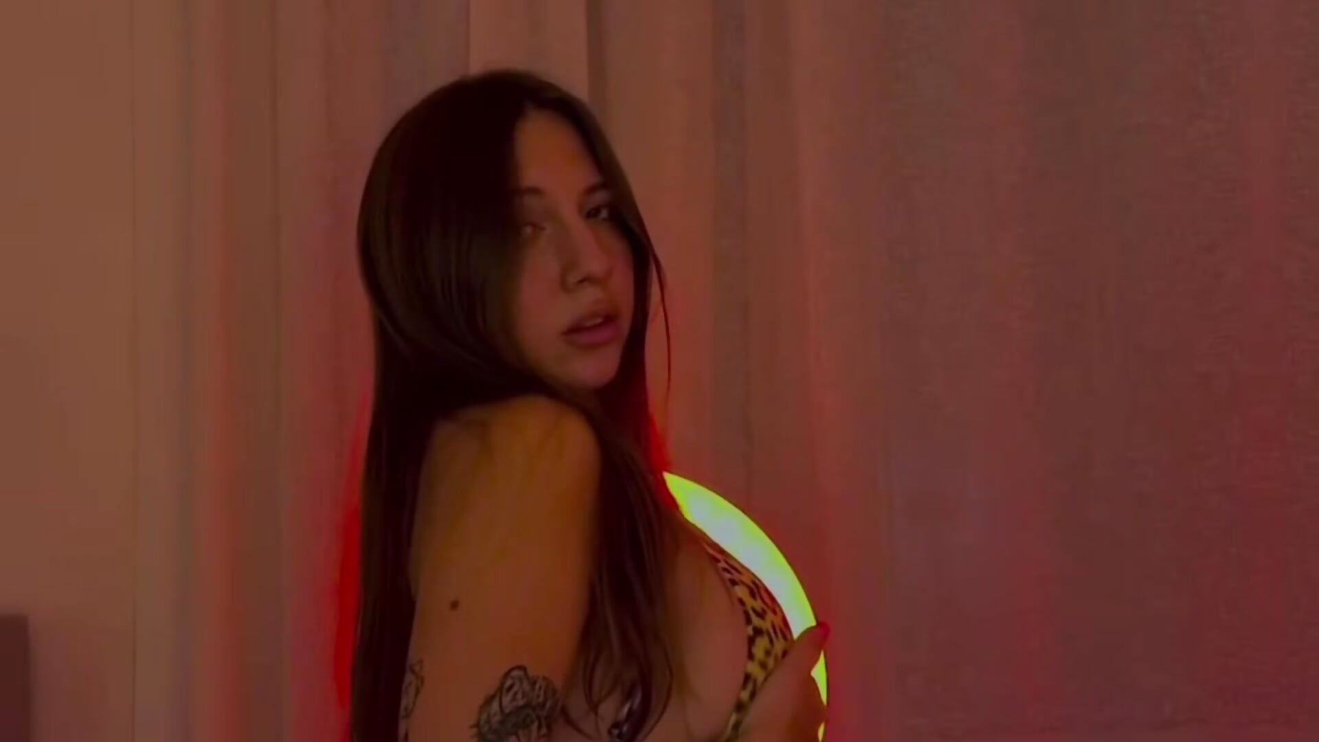 Sexy leopardina 🐆 - video oleh Sashabunny