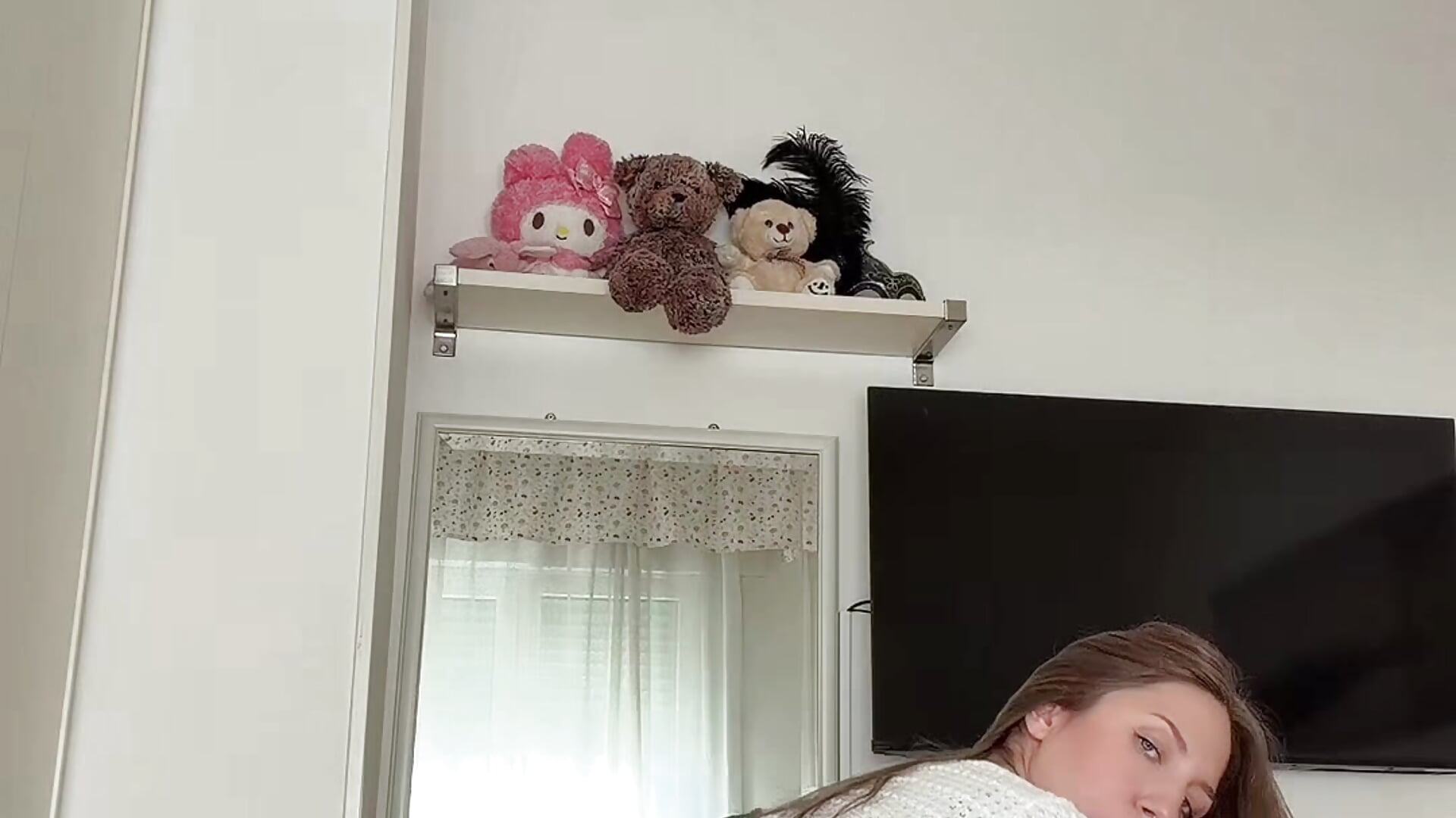Daily vibes 🥥🤍 - video oleh Sashabunny
