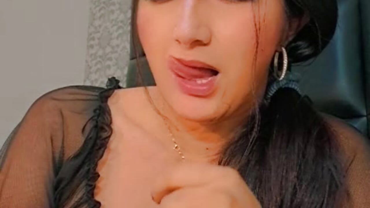 delicious  handjob - video by mature_dollyy cam model