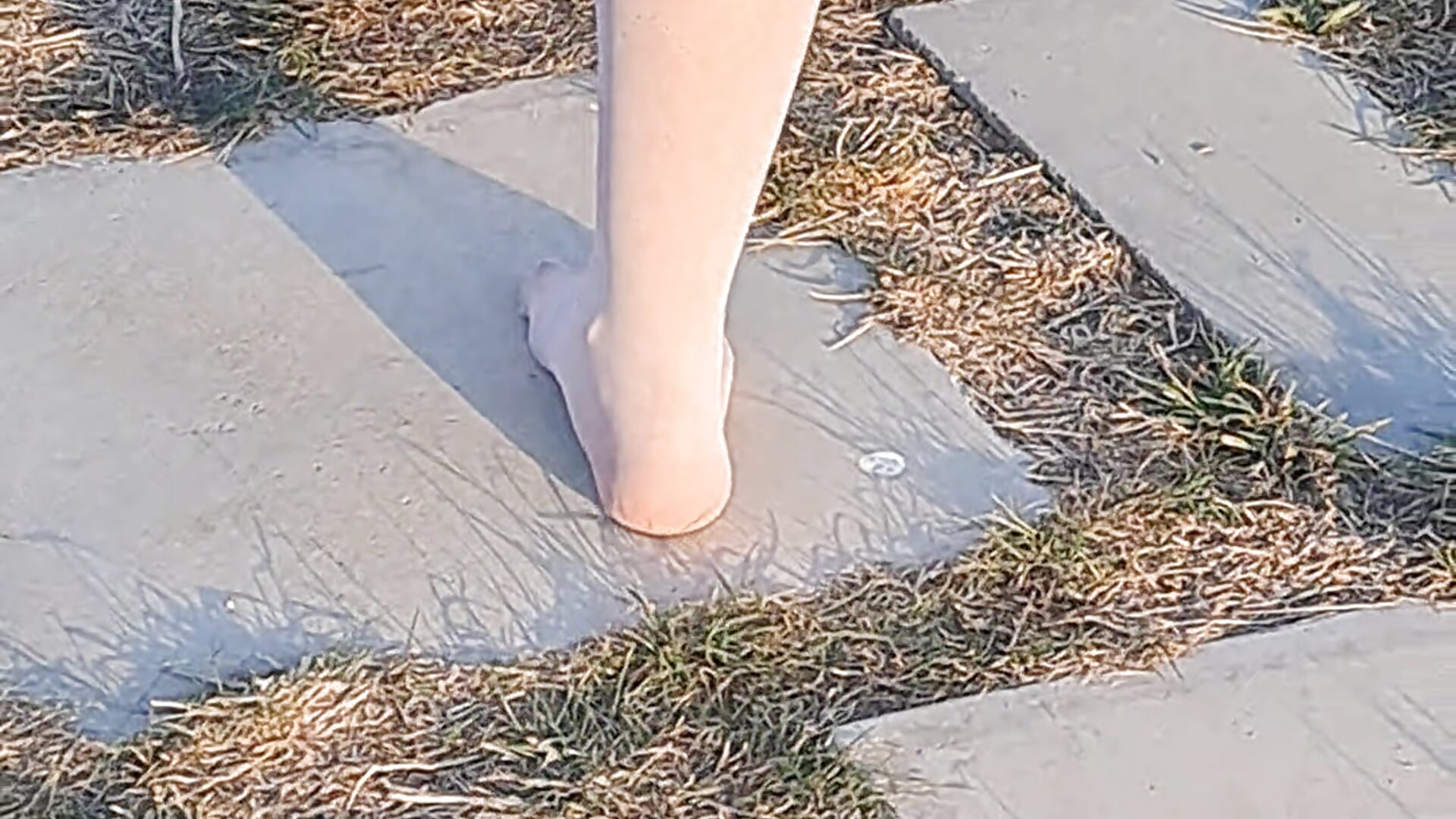 with the soles in the park - clip cu Hot_Falling_Devil model videochat