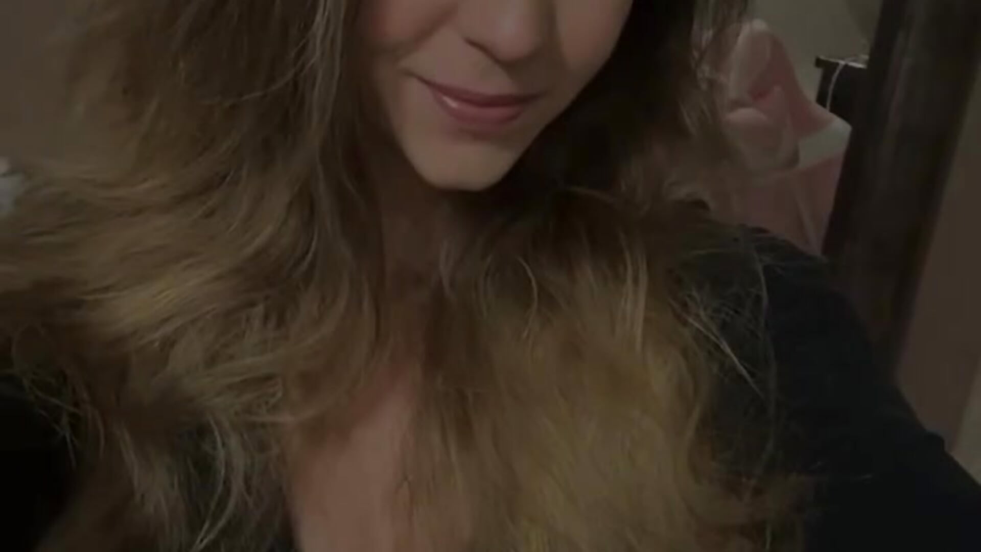 ❤️ - video by lucie_mehott cam model