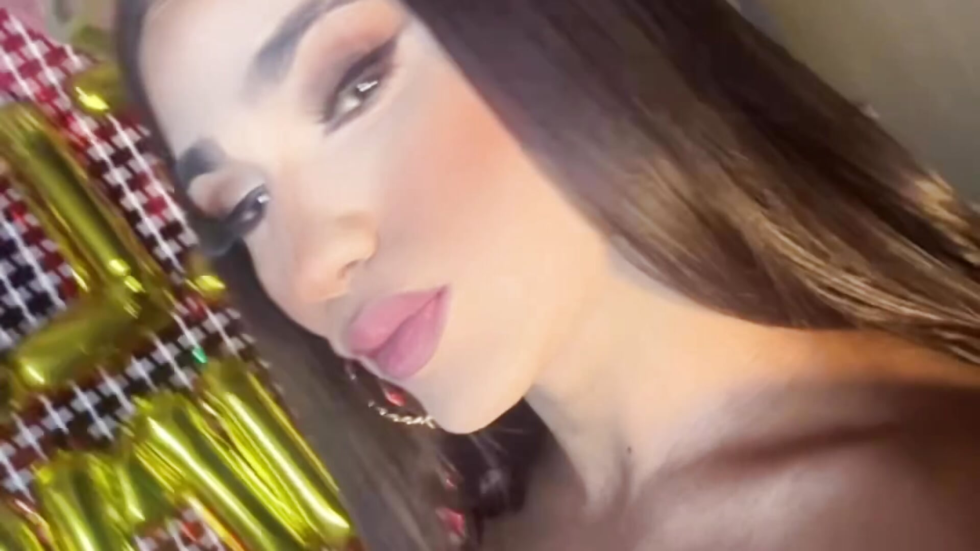 Sexy miss❤️ - video by valeng_doll cam model