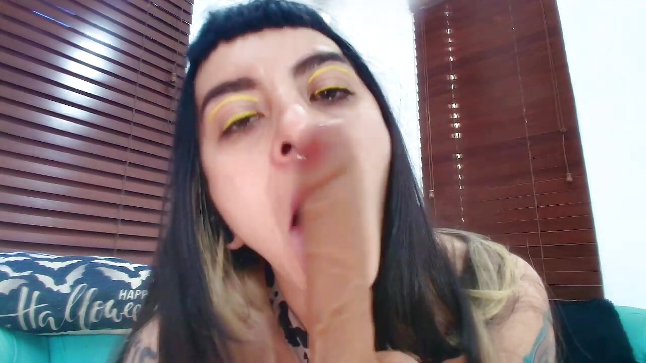Sucking and masturbating a stranger – video af Naughty_Kittenm cam-model