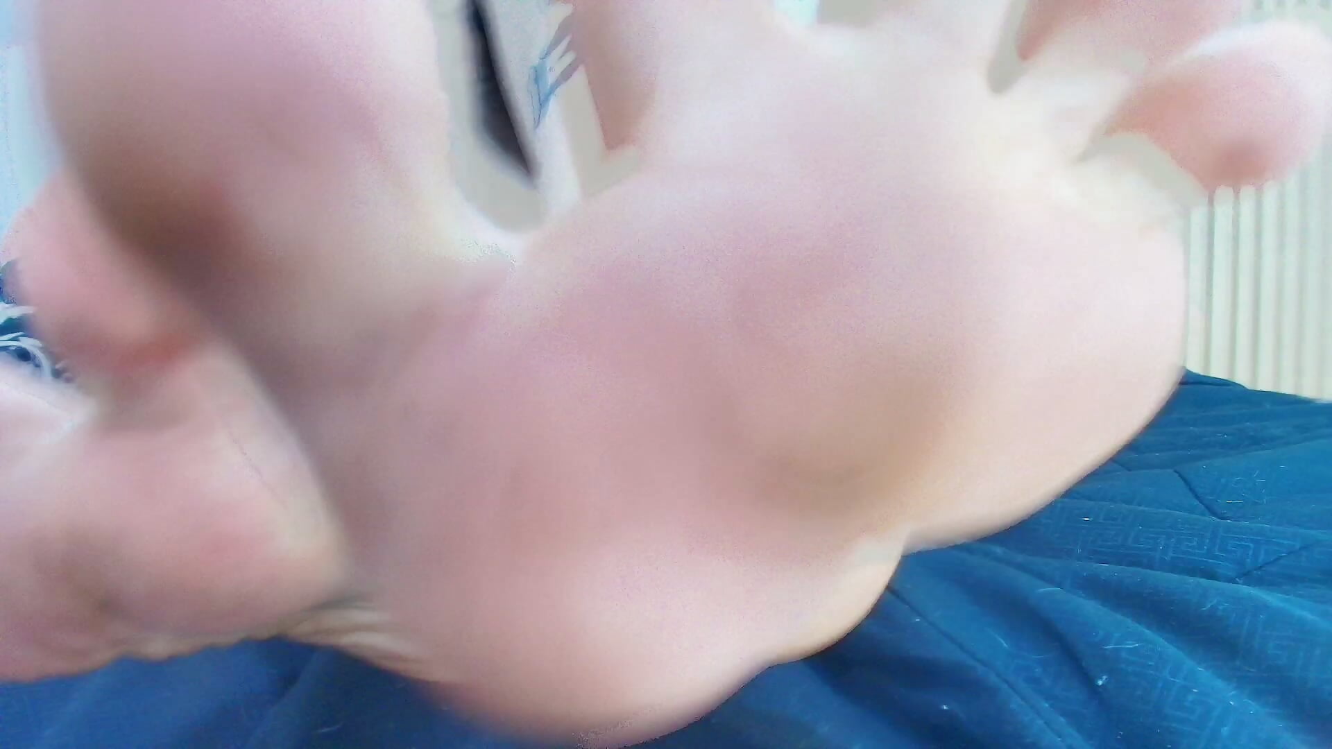 I spread my toes and put my soles in your mouth 🥵 - video by Naughty_Kittenm cam model