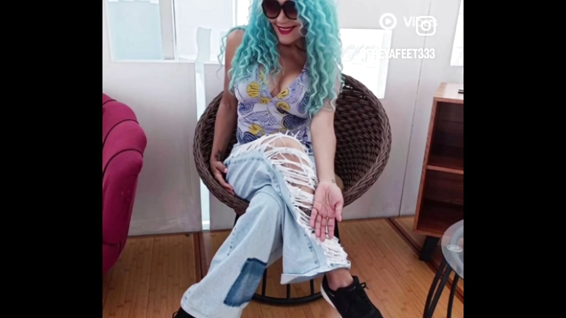 To the rhythm of Buddha Bar. 🕉️✨🧘‍♀️ - freyadevil333 캠 모델의 동영상