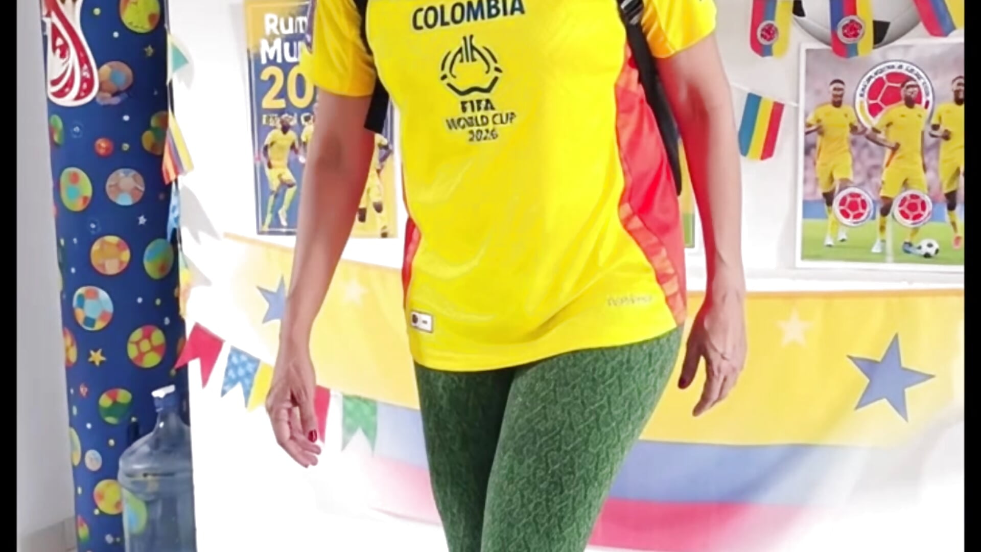 This Colombian Superfan is READY for World Cup 2026! 🇨🇴⚽🔥😂 - Video von freyadevil333 Cam-Model