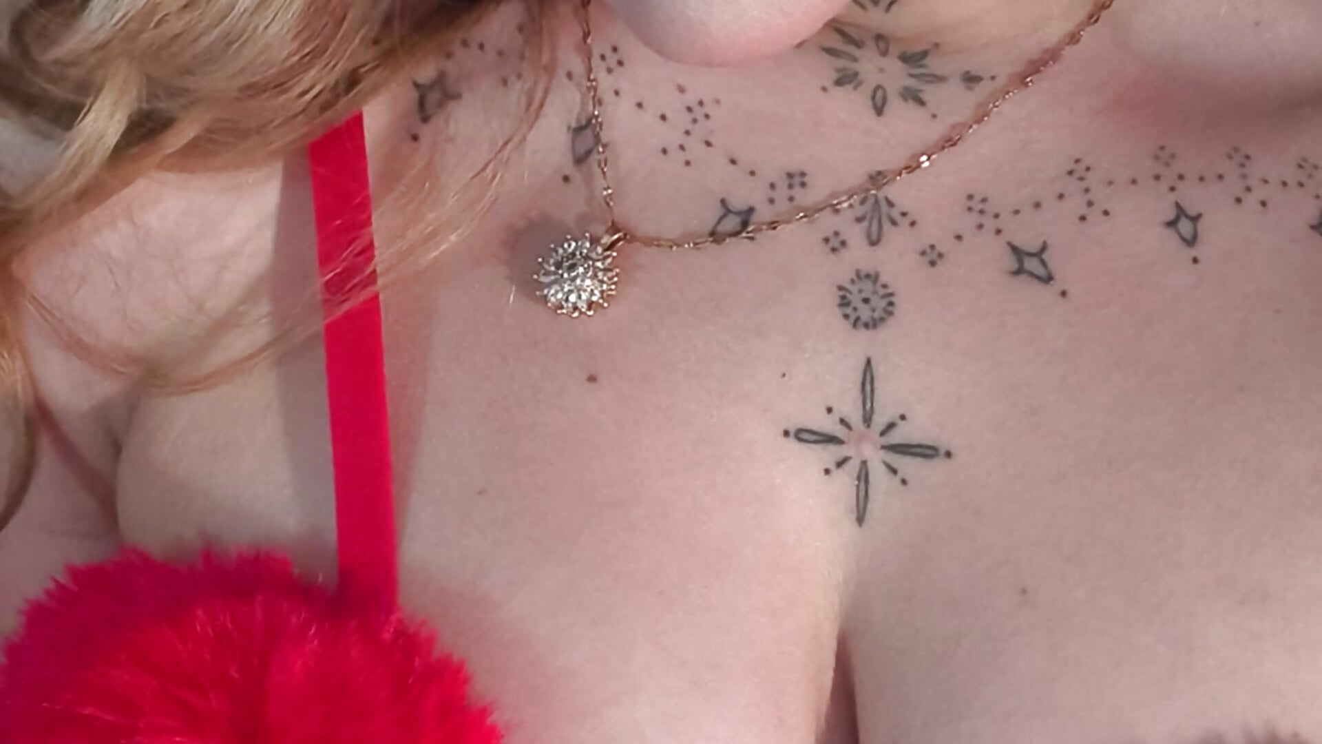 Valentine's Day ❤️🫶🏼 - vídeo de la modelo de cam MollyCruz