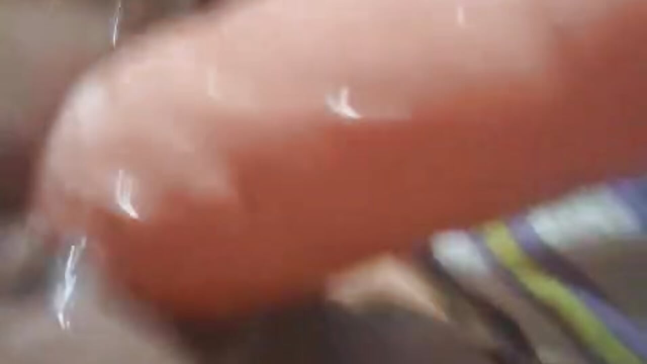 Zoom pussy with machine - vidéo du modèle de showcams Camila0408