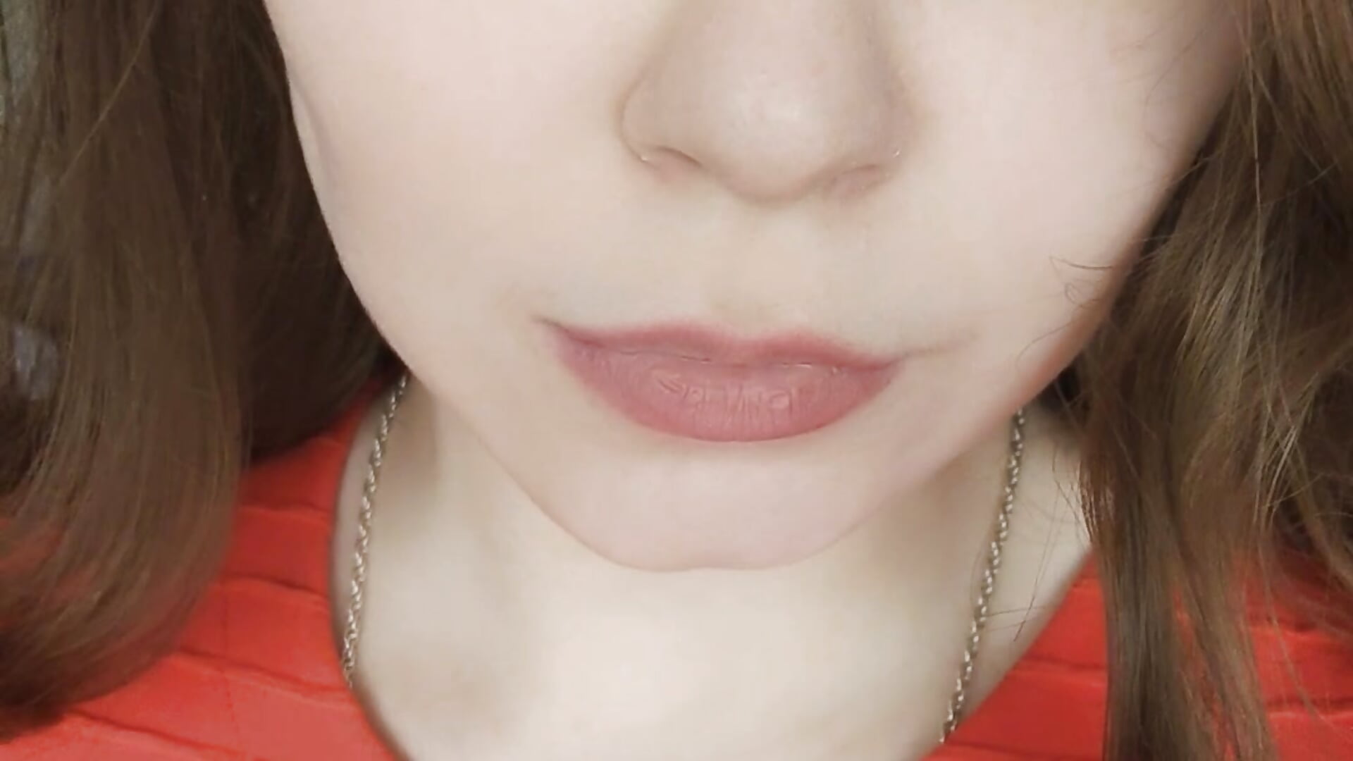 Kiss you! – video od webkamerové modelky LucyZeph