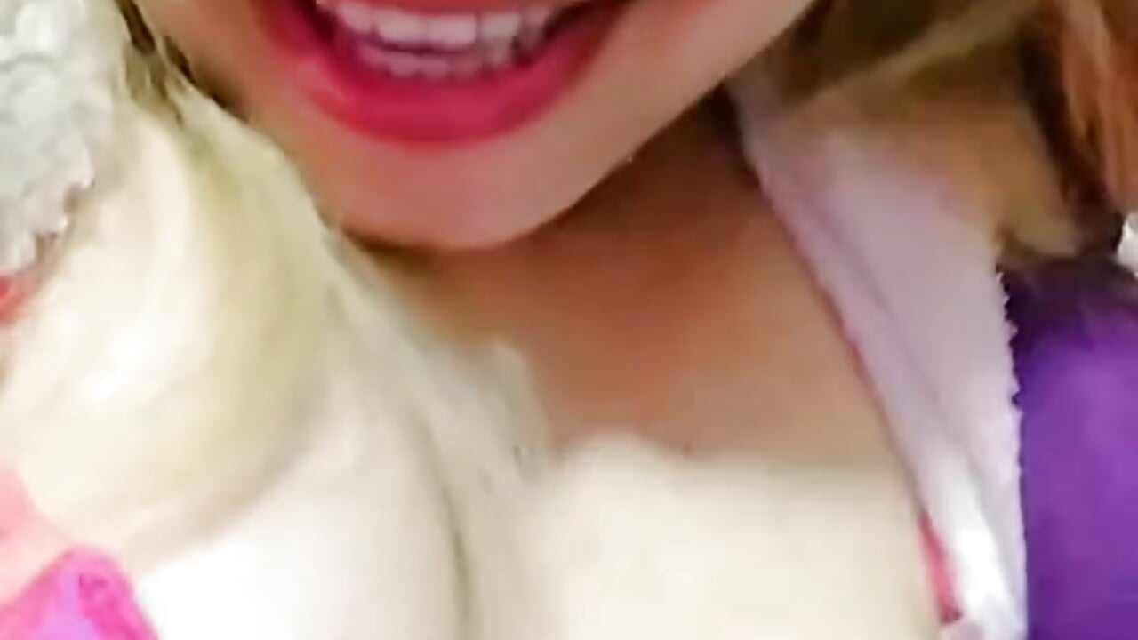 SINGLE GIRL LOOKING FOR A HOT BOYFRIEND - ক্যাম মডেল Viky_laconsentida-এর ভিডিও