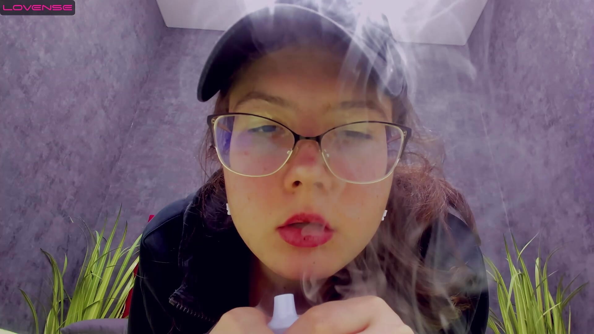 smoking - video by OliviaTurnery cam model