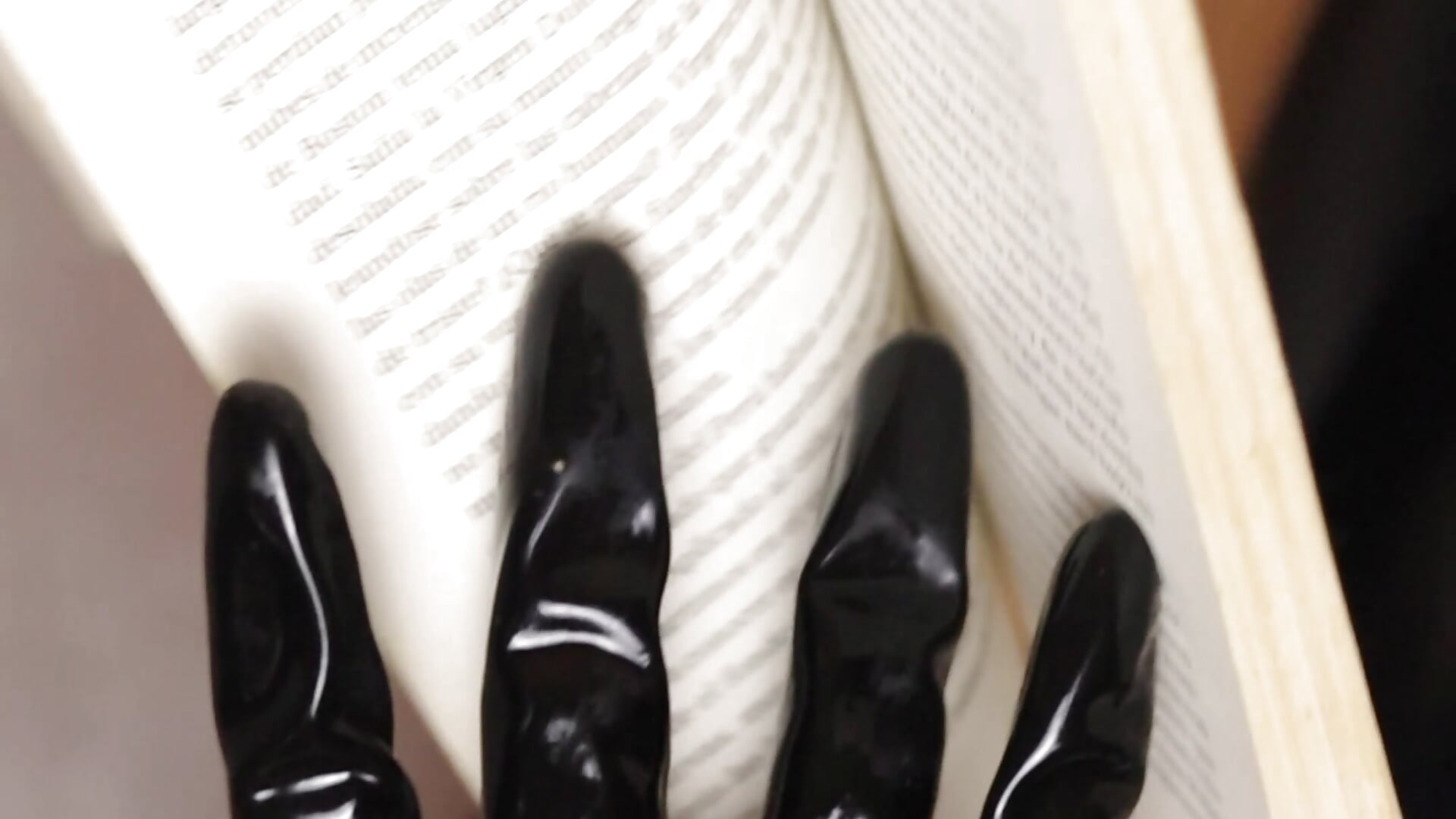 SOFT LATEX - MyMayte 캠 모델의 동영상