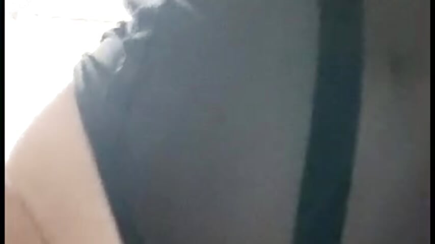 I miei seni scoppiano mentre mi masturbo la mia fica pelosa - MadameBlu 캠 모델의 동영상