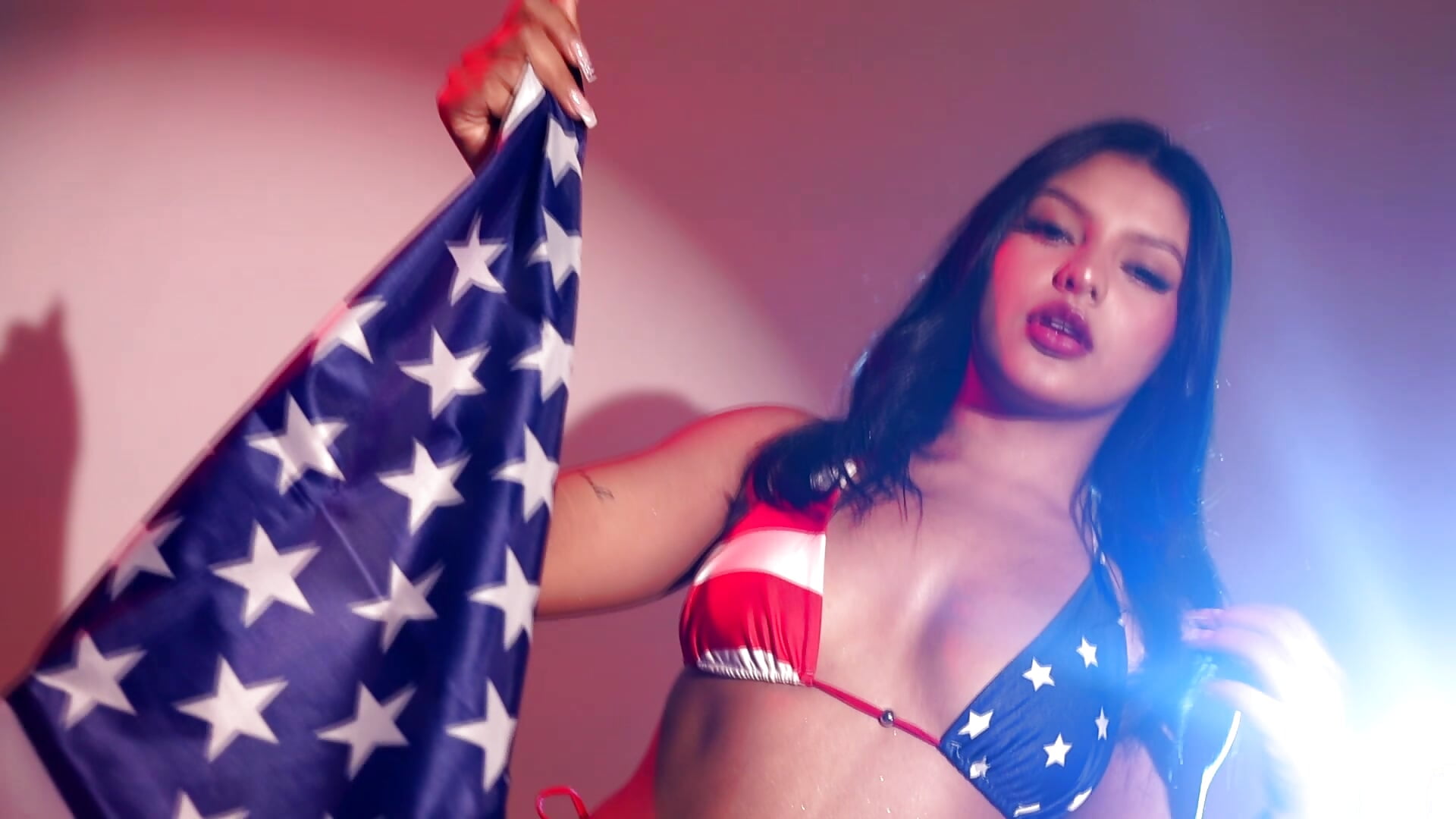 4th july 🎉 - video by NicolleeEvanss cam model