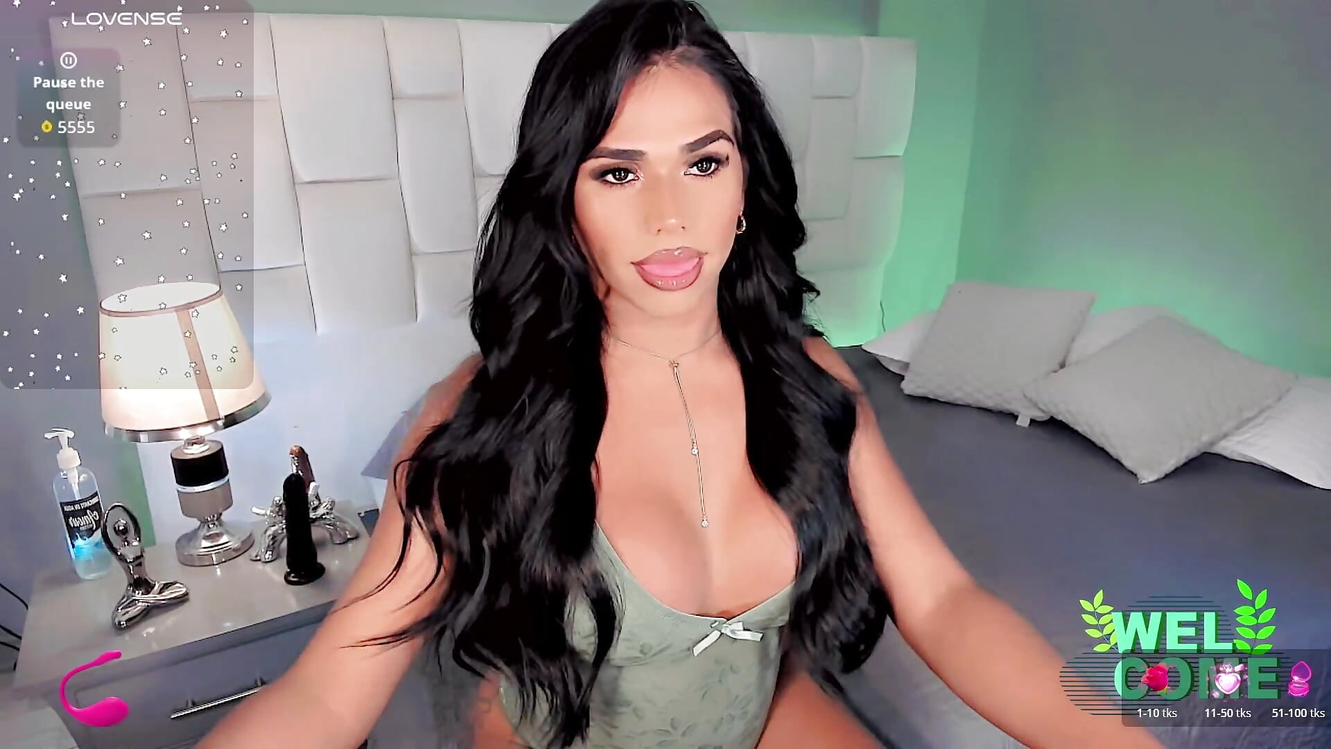 come play with me - video by Franciis_4u cam model