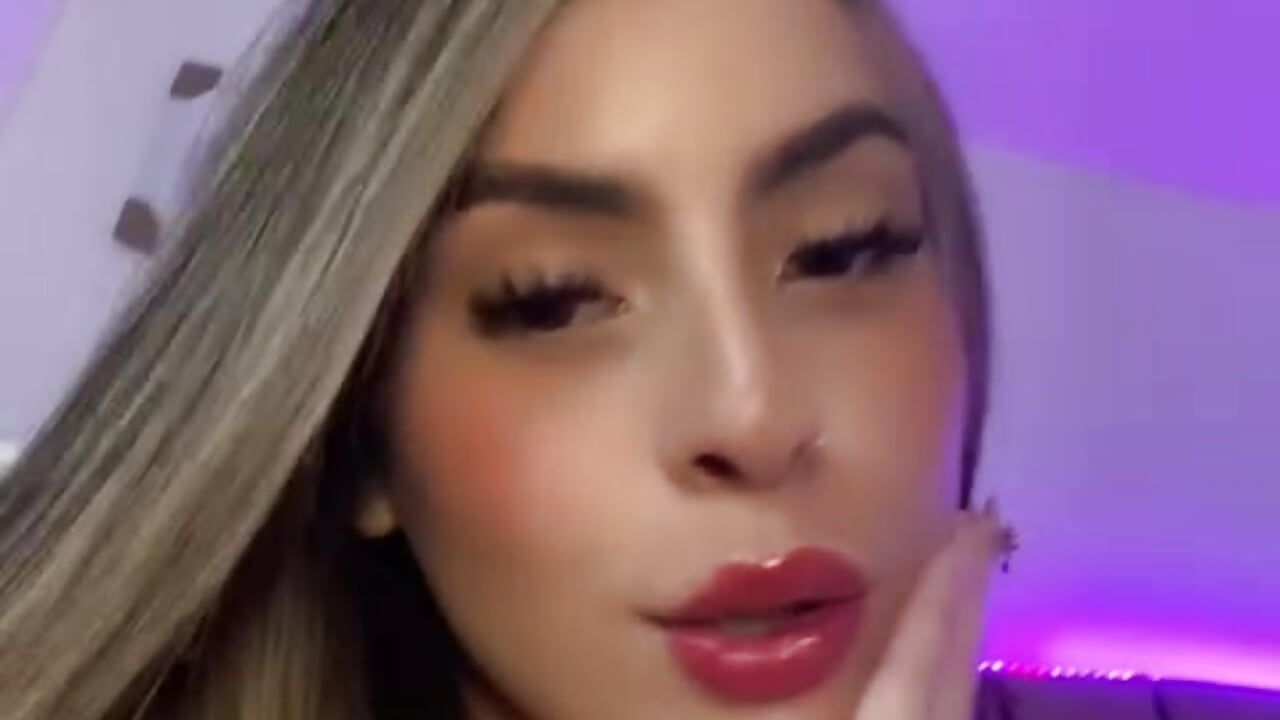 HEY - video by GabyVandriel cam model