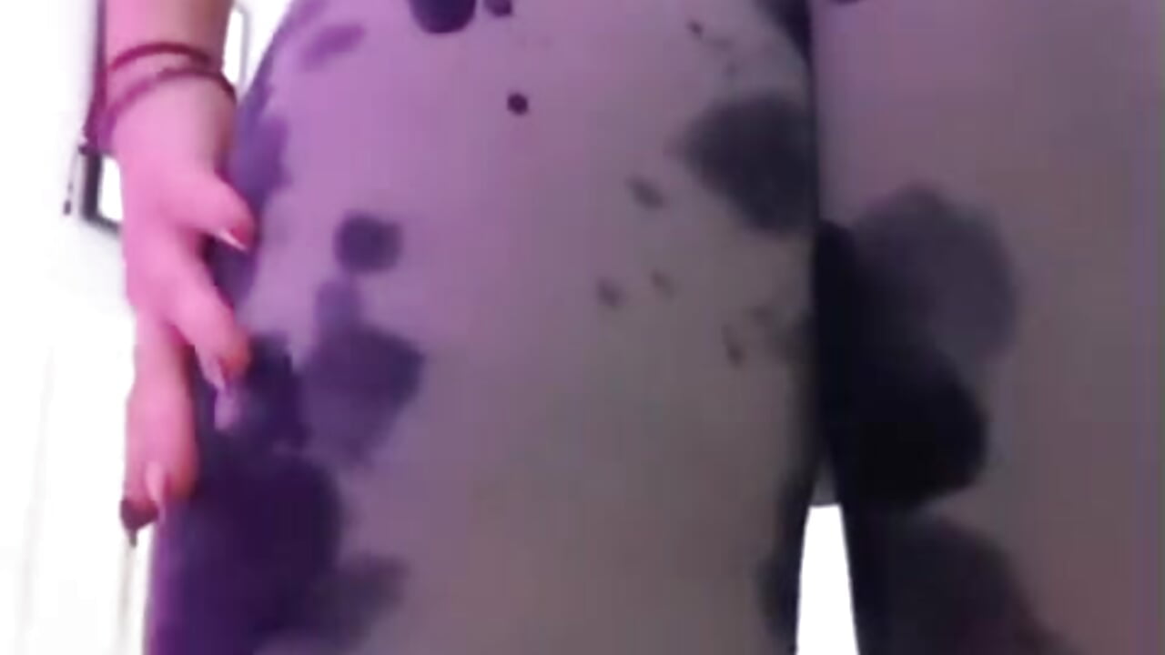 Bounce ass on your face - video by April_bowie cam model