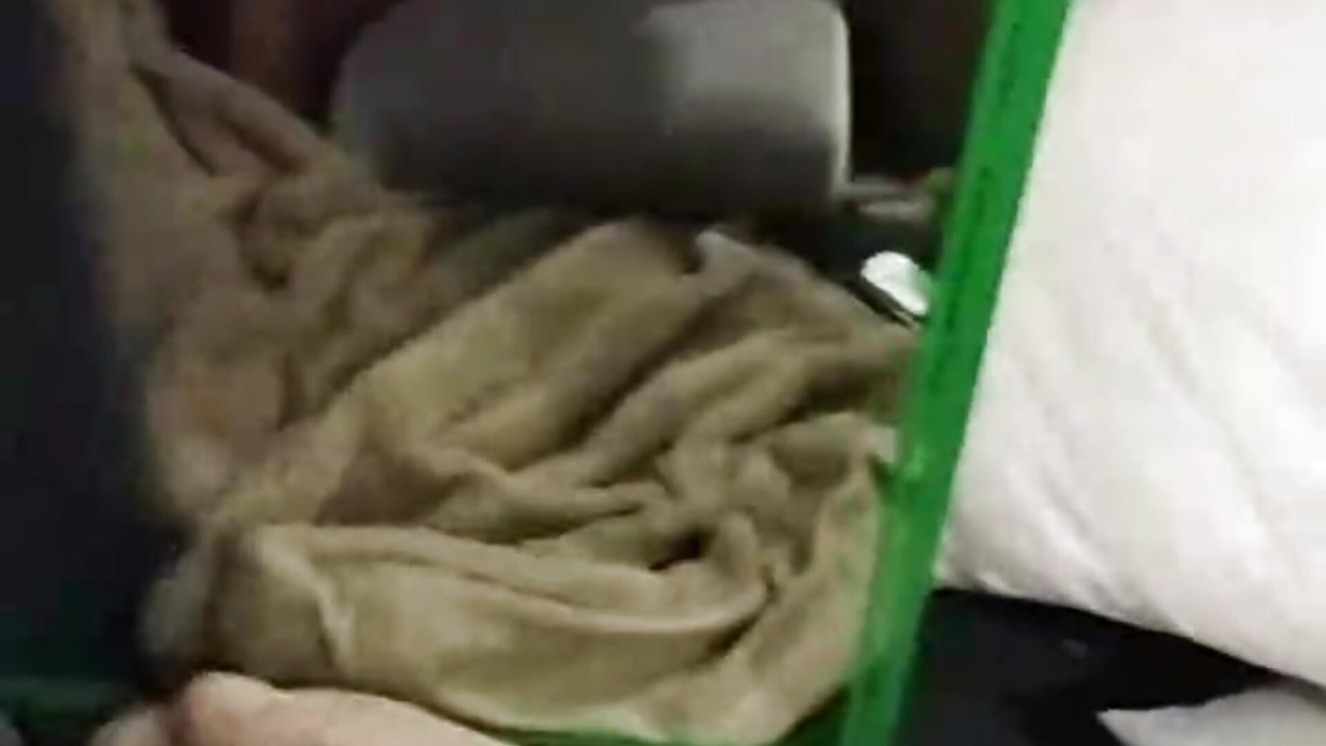 C4_1774491421227 – video modela na kameri Kamien32