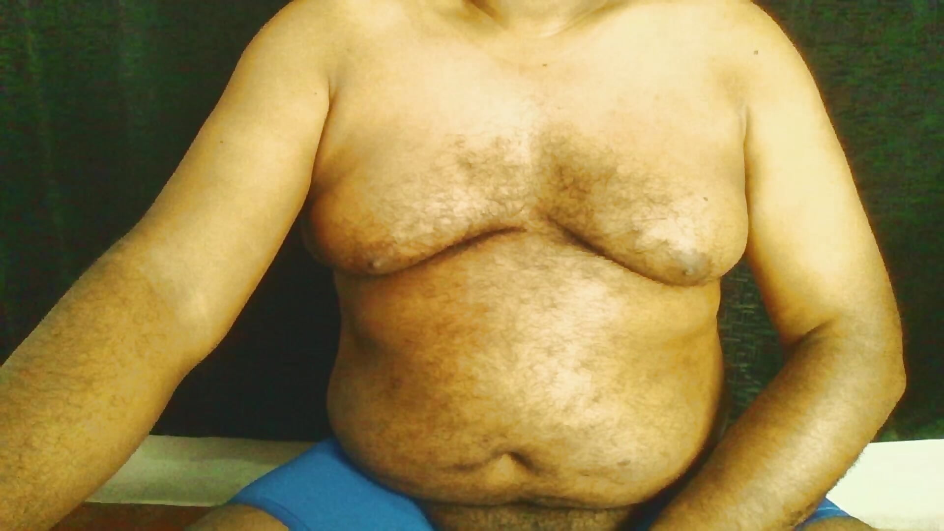 you suck the bear's tits - video by Beargryzzly cam model