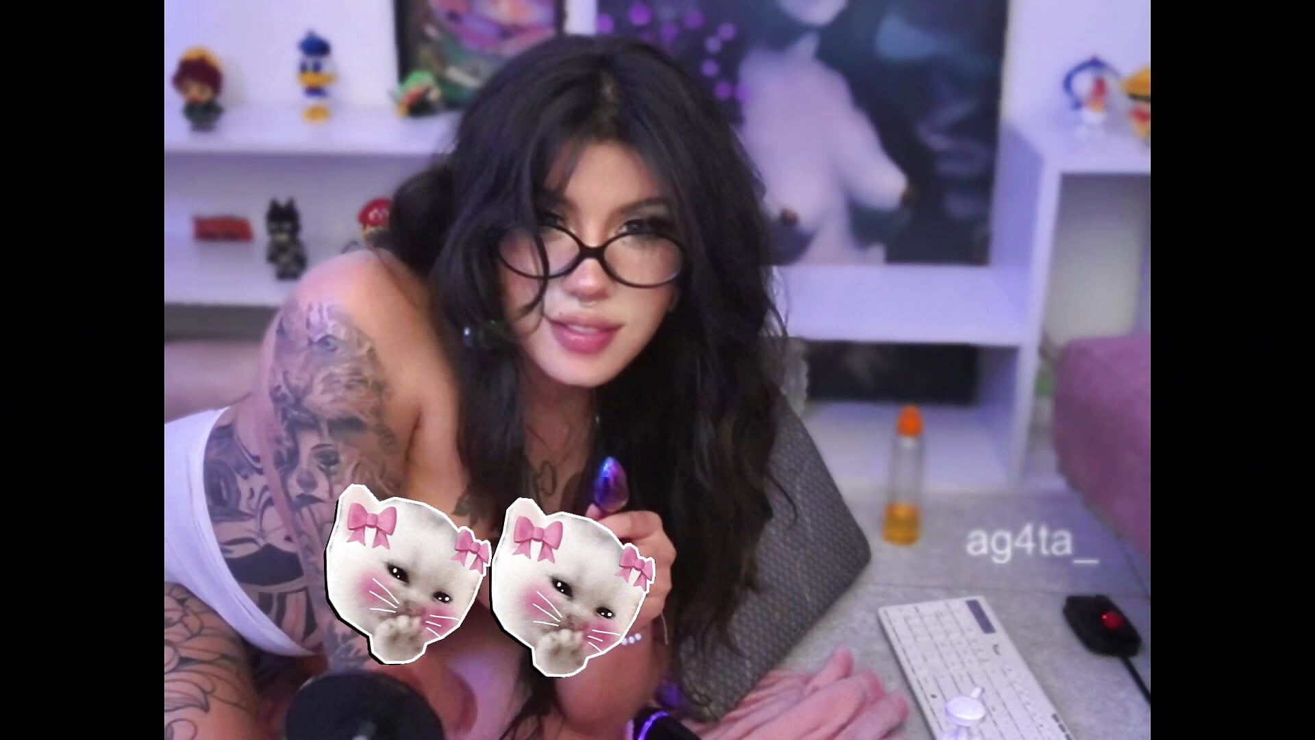 Fuck machine hit me hard w anal plug 🫶🏻 full vid on my profile - video by Ag4ta_ cam model