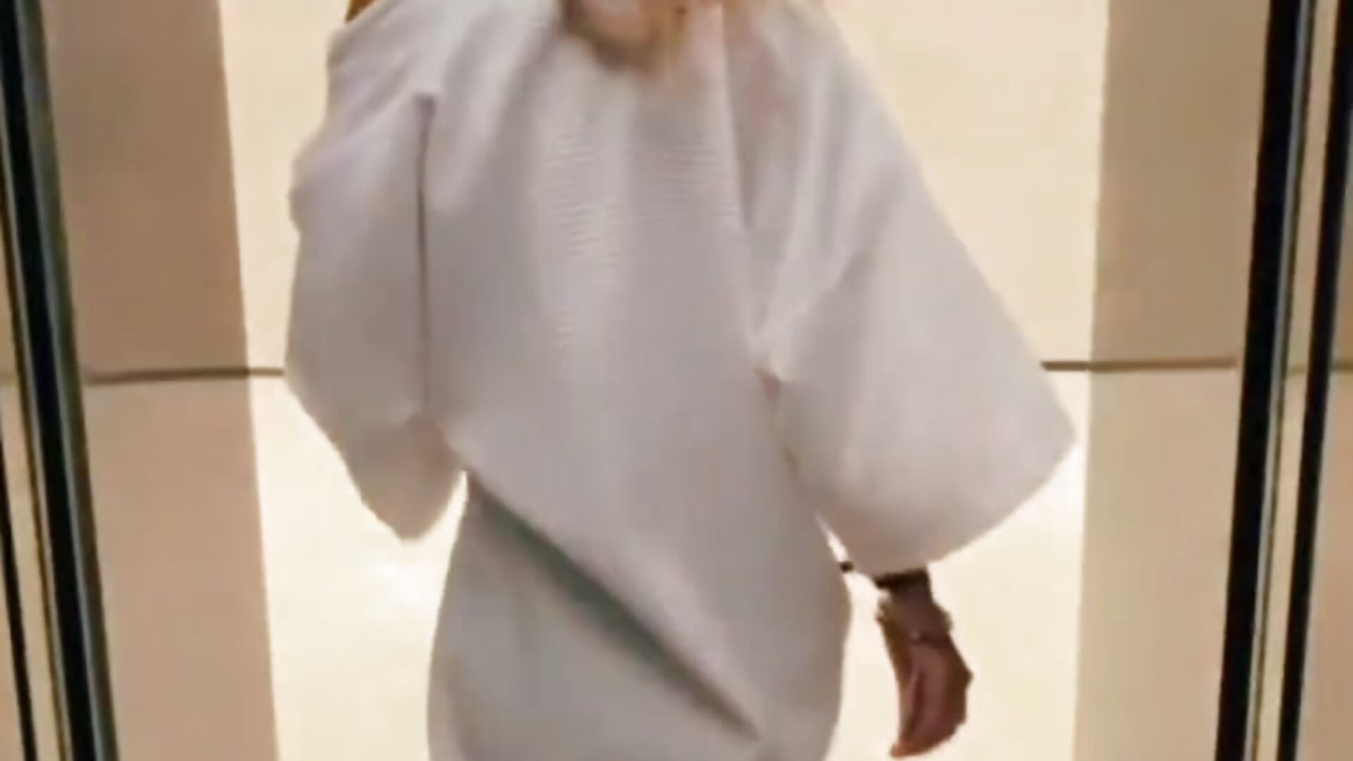 Good - video by ElenaMaeer cam model