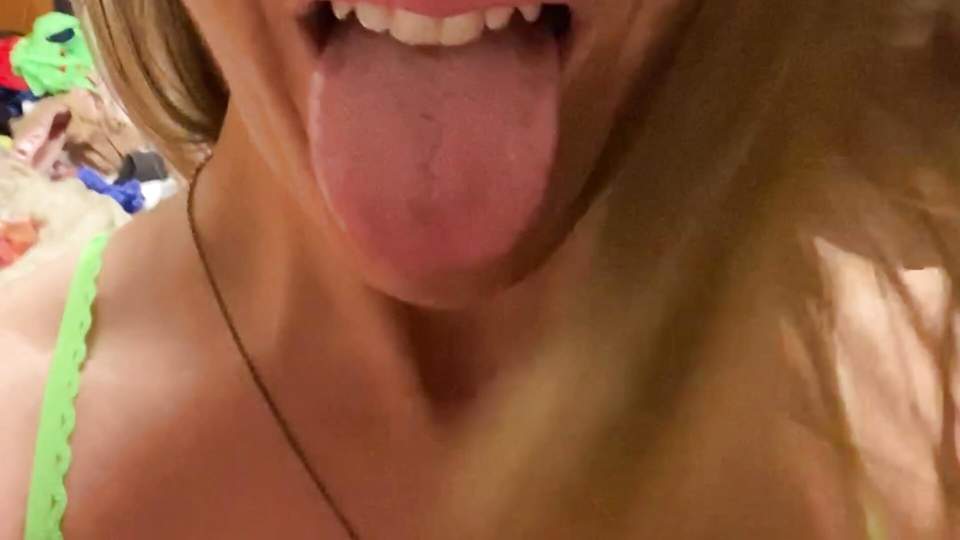 Teaser - video by kellywildnnout cam model