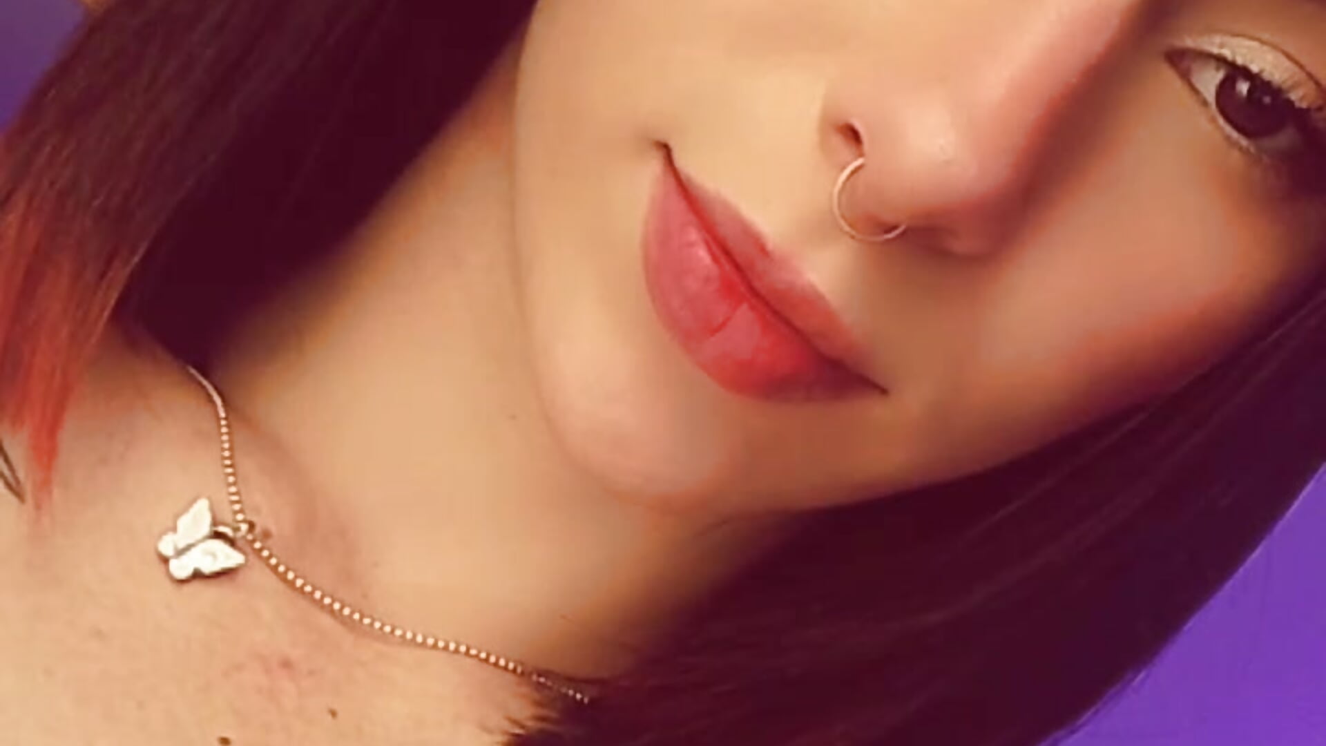 Kisses ❤️ - video by ScarletGV cam model