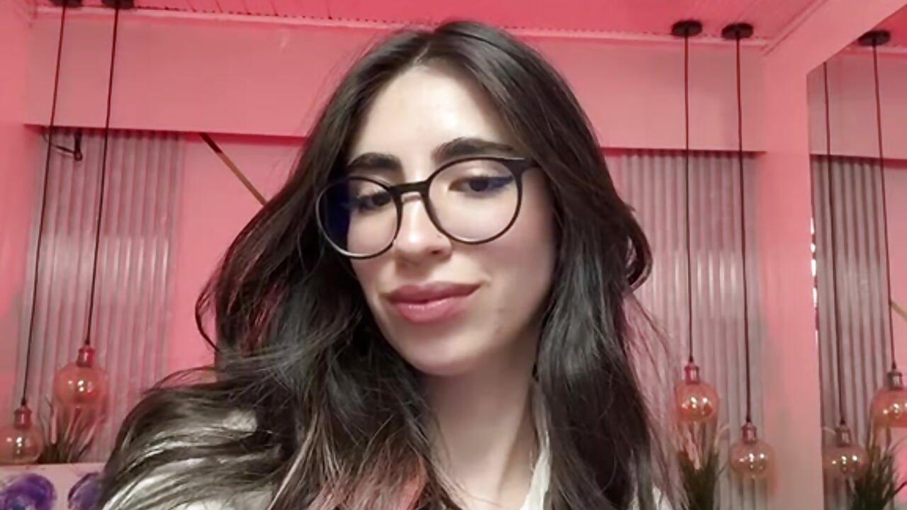 💋 - فيديو من LenaRoses موديل الكام
