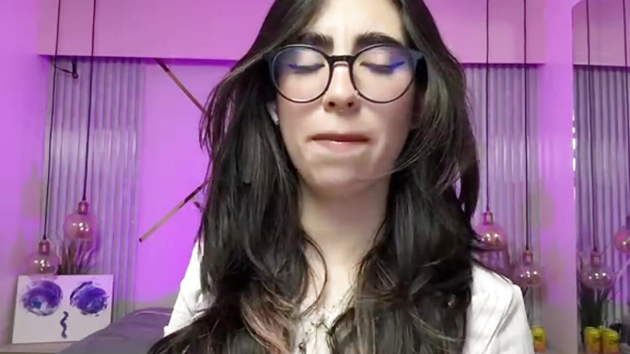 💕 - video di LenaRoses modella di cam