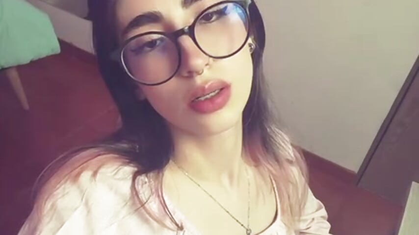 She looks So Perfect 💕 - vídeo de LenaRoses modelo de câmara